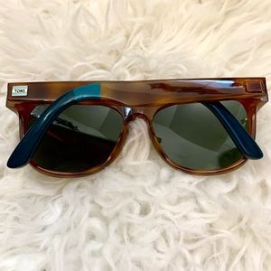 TOMS Phoenix Polarized Sunglasses Worn-Twice